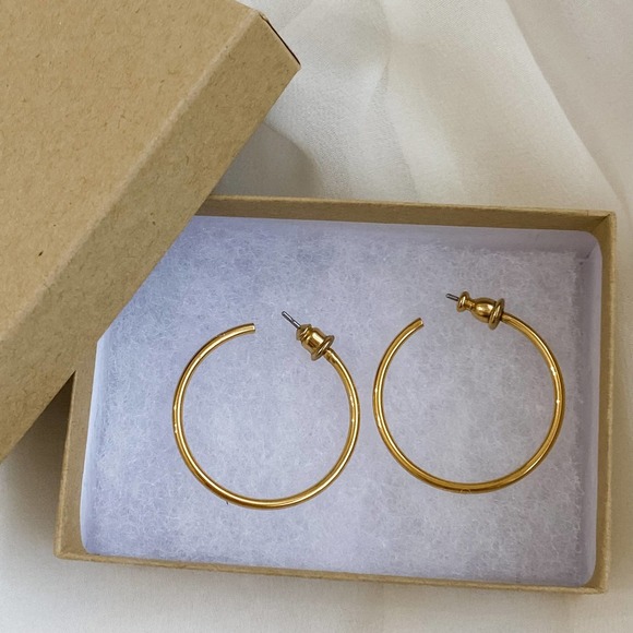 VTG Gold Slim Medium Size Hoop Earrings - Picture 3 of 5